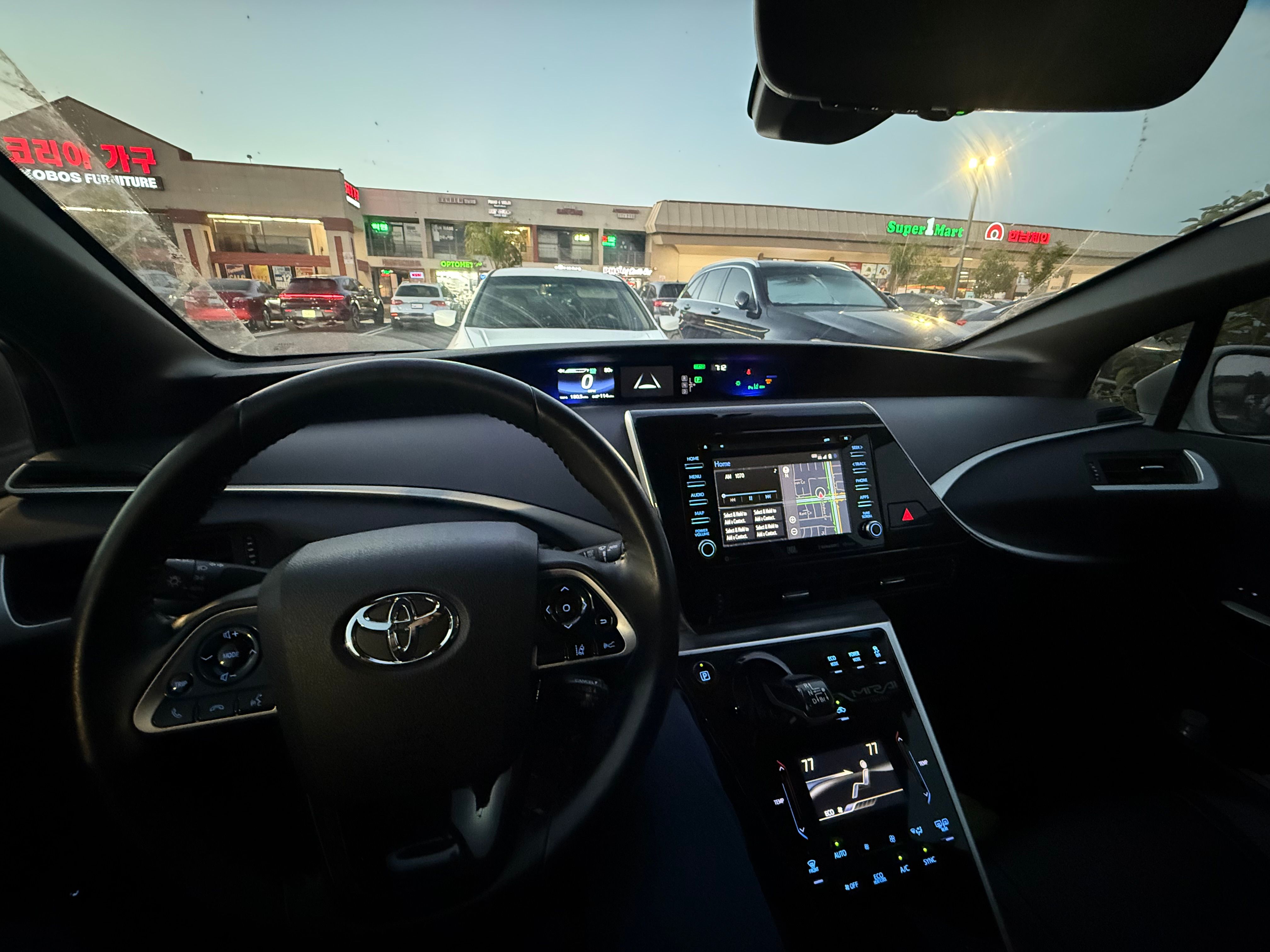 Used 2020 Toyota Mirai FWD image 16