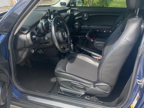 Used 2015 MINI Cooper 2-Door Hardtop FWD image 6
