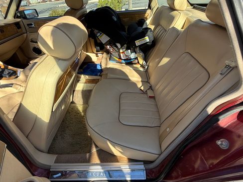 Used 1992 Jaguar XJ Vanden Plas image 16