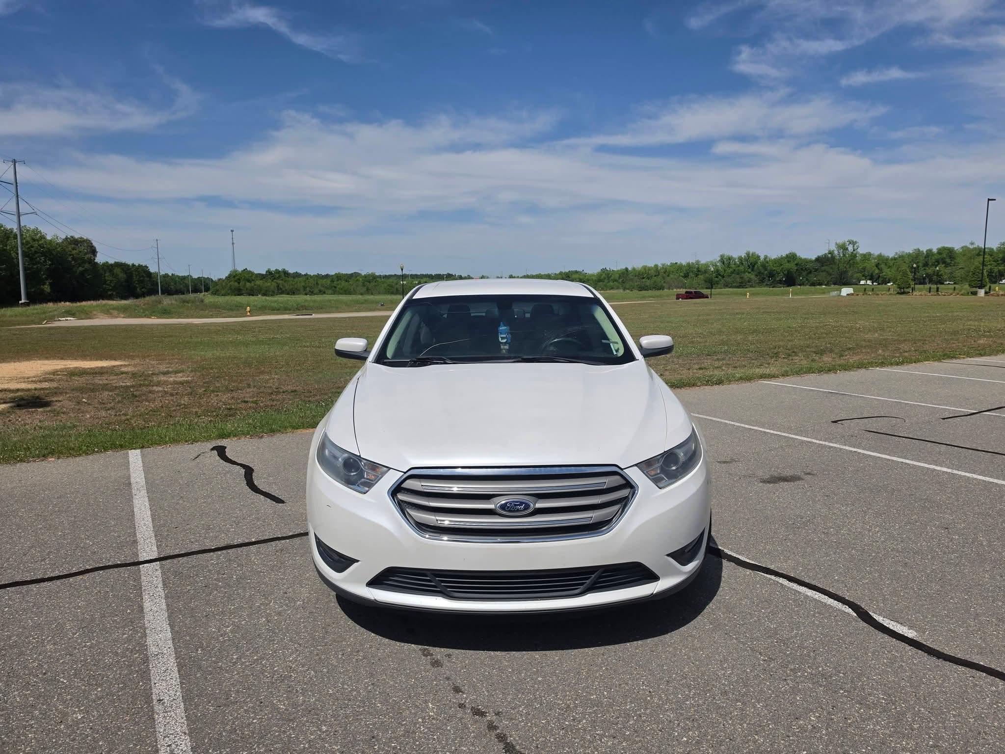 Used 2013 Ford Taurus SEL FWD image 5