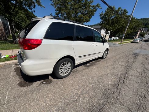 Used 2008 Toyota Sienna XLE Limited AWD/4WD image 4