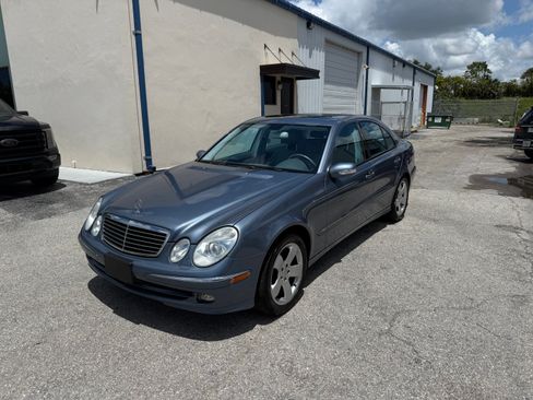 Used 2006 Mercedes-Benz E 500 4MATIC Sedan image 1