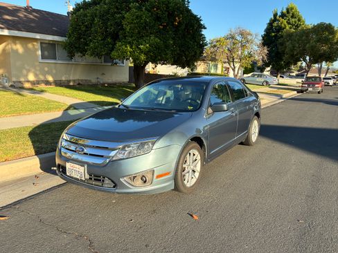 Used 2011 Ford Fusion SEL FWD image 1