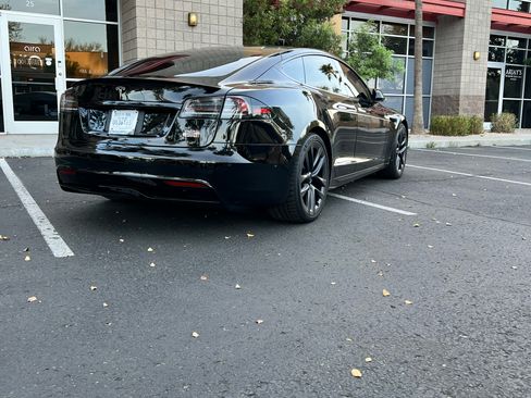 Used 2022 Tesla Model S Plaid image 4