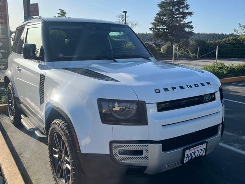 Used 2023 Land Rover Defender 90 S image 1