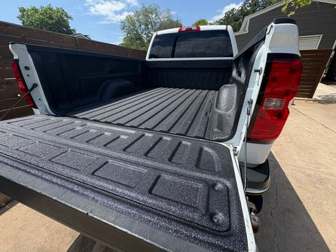 Used 2019 Chevrolet Silverado 2500 LT AWD/4WD image 10