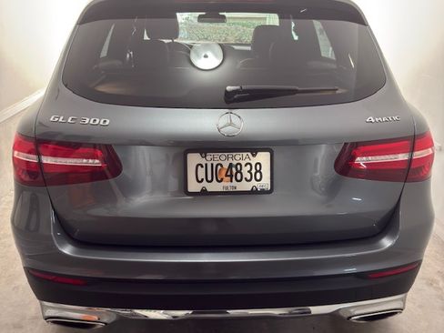 Used 2018 Mercedes-Benz GLC 300 4MATIC image 27