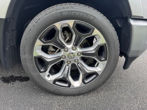 Used 2021 RAM 1500 Limited AWD/4WD image 12