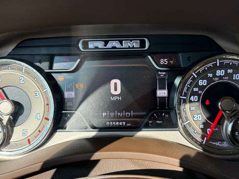 Used 2020 RAM 2500 Limited AWD/4WD image 15