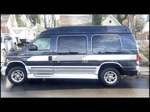 Used 2002 Ford E-250 and Econoline 250 image 6