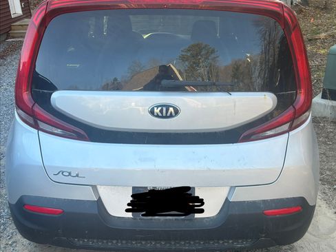 Used 2021 Kia Soul LX image 1