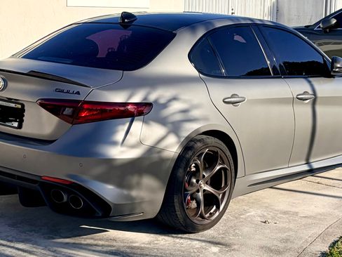 Used 2019 Alfa Romeo Giulia Quadrifoglio image 9