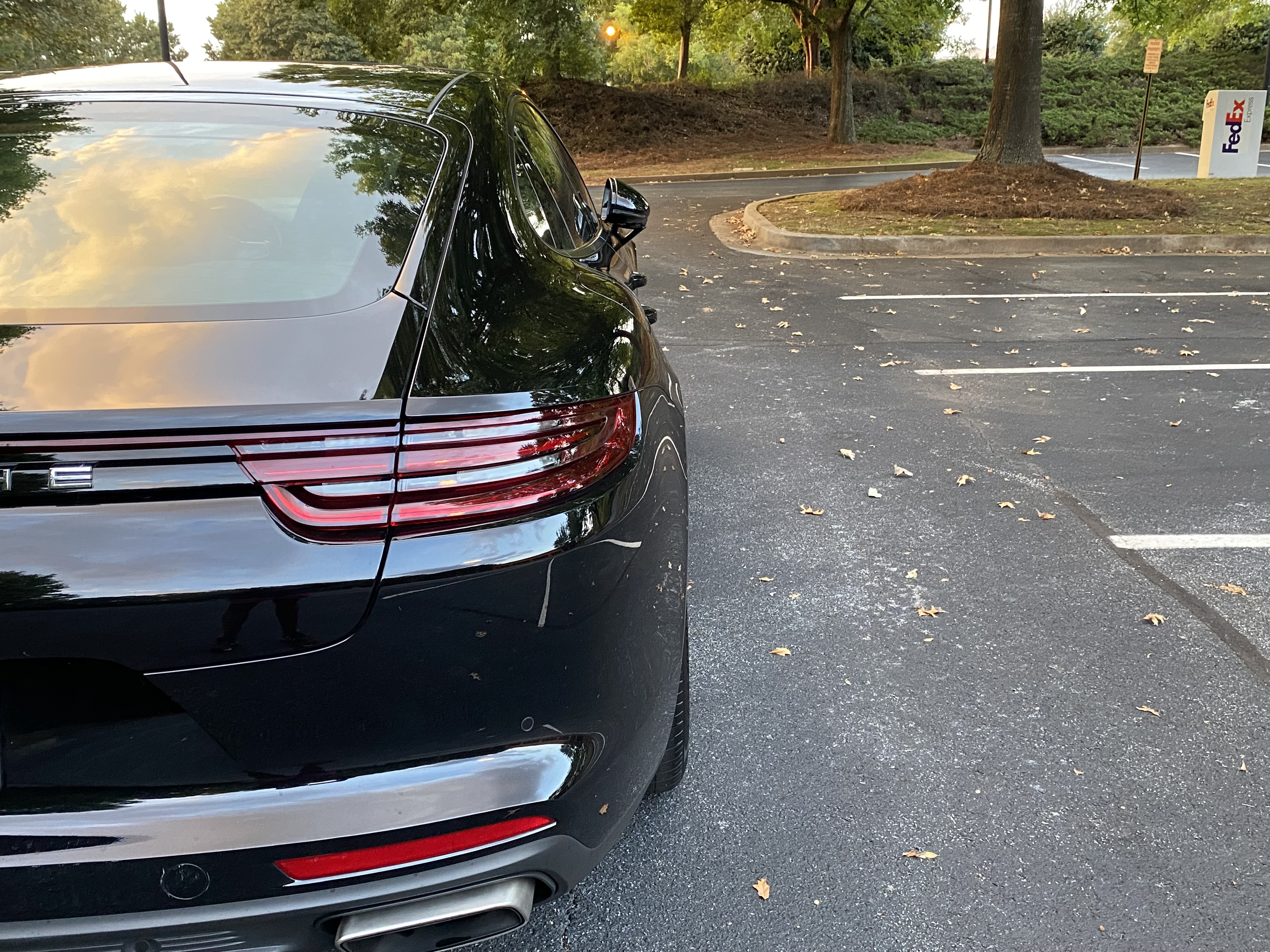Used 2020 Porsche Panamera image 9