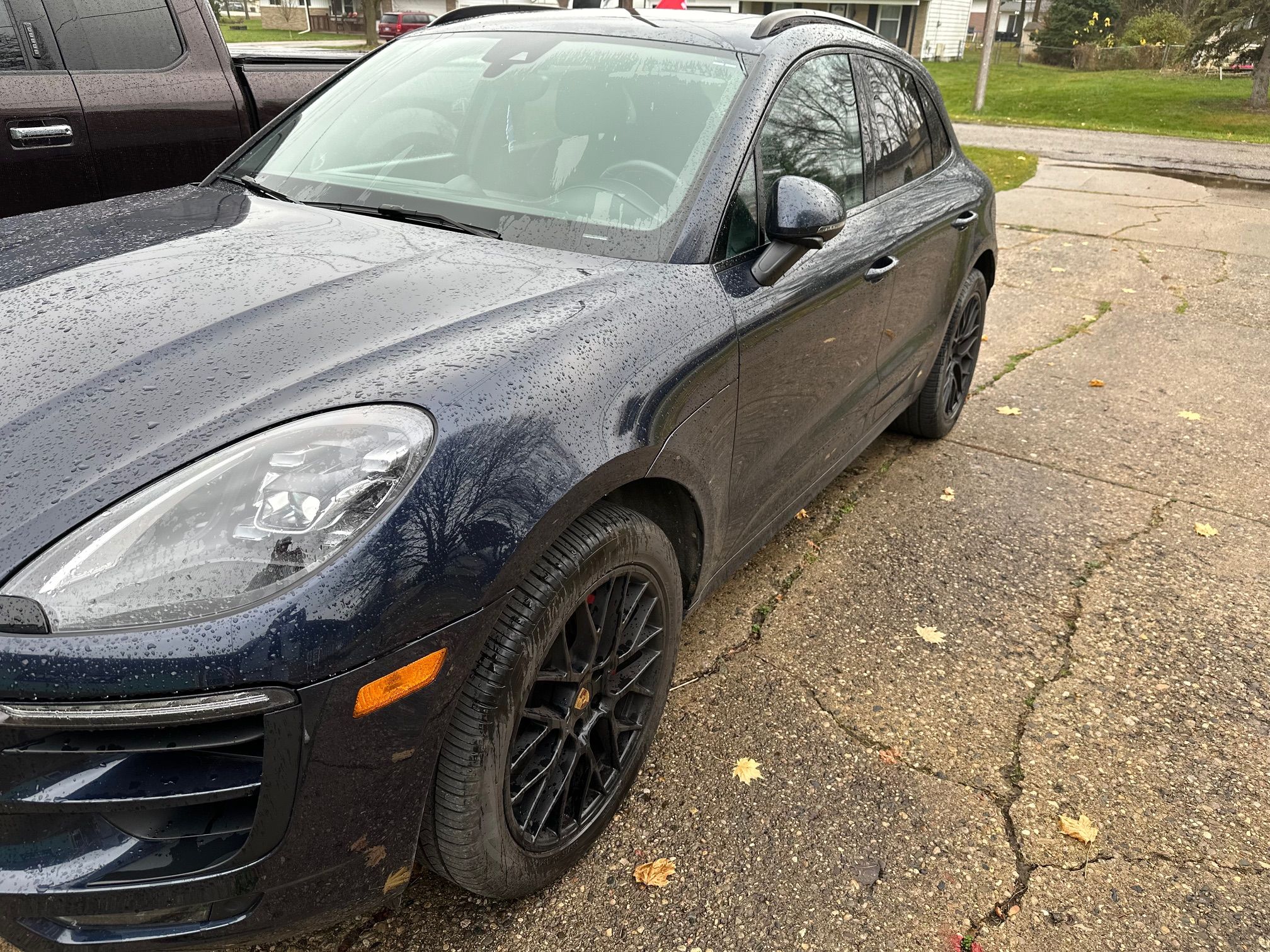 Used 2018 Porsche Macan GTS AWD/4WD image 1