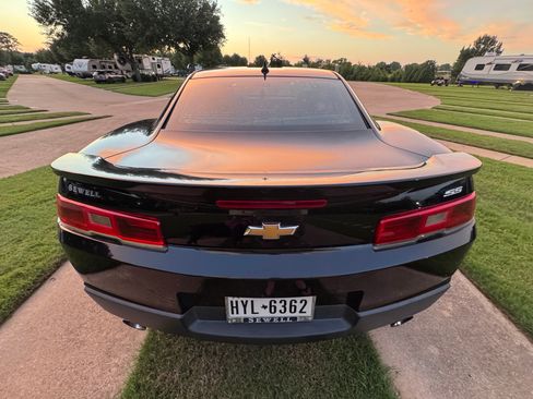 Used 2014 Chevrolet Camaro SS RWD image 4