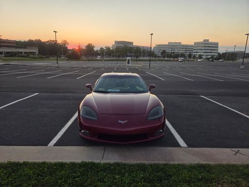 Used 2006 Chevrolet Corvette Coupe w/ Preferred Equipment Group image 10