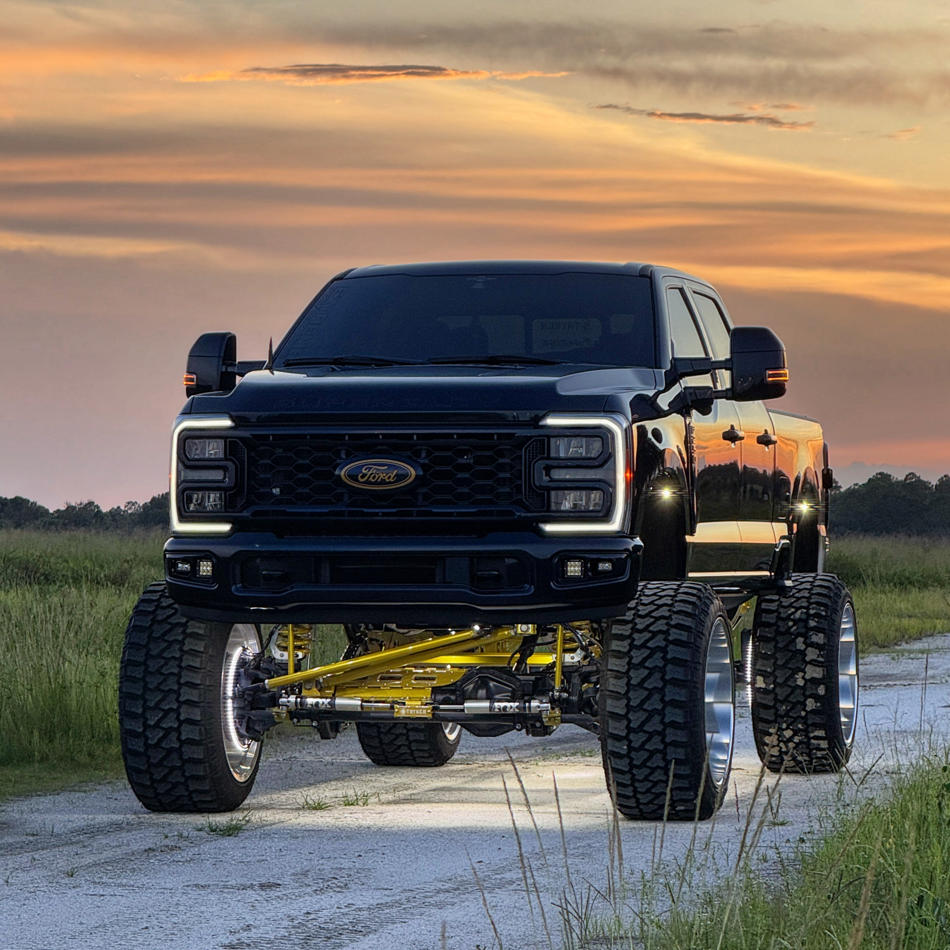 Used 2023 Ford F250 Lariat w/ Sport Appearance Package AWD/4WD image 22