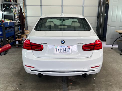 Used 2016 BMW 340i xDrive Sedan AWD/4WD image 11