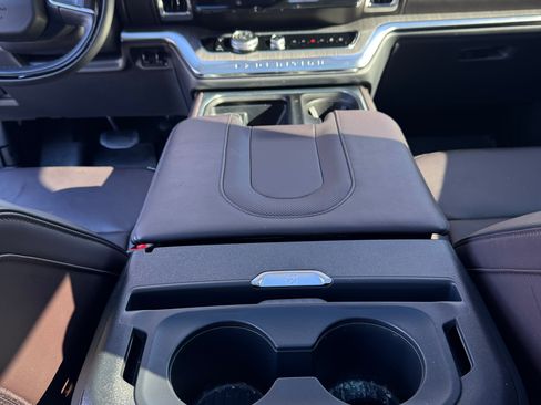 Used 2025 Ford Expedition Max Platinum w/ Platinum Ultimate Package image 14