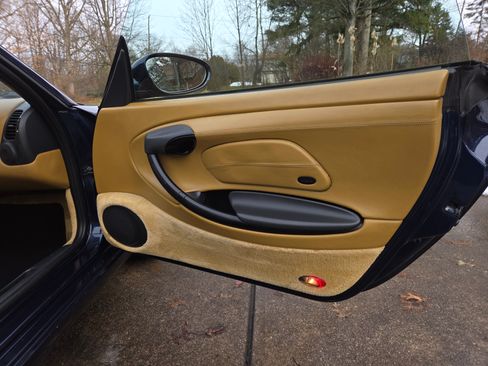 Used 1999 Porsche Boxster image 15