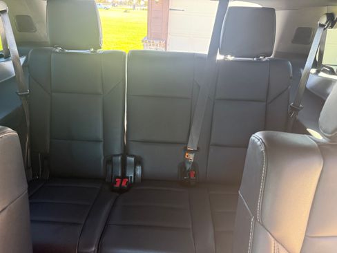 Used 2023 Cadillac Escalade Luxury image 5