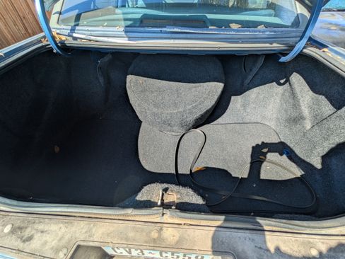 Used 1993 Cadillac Fleetwood Sedan image 30