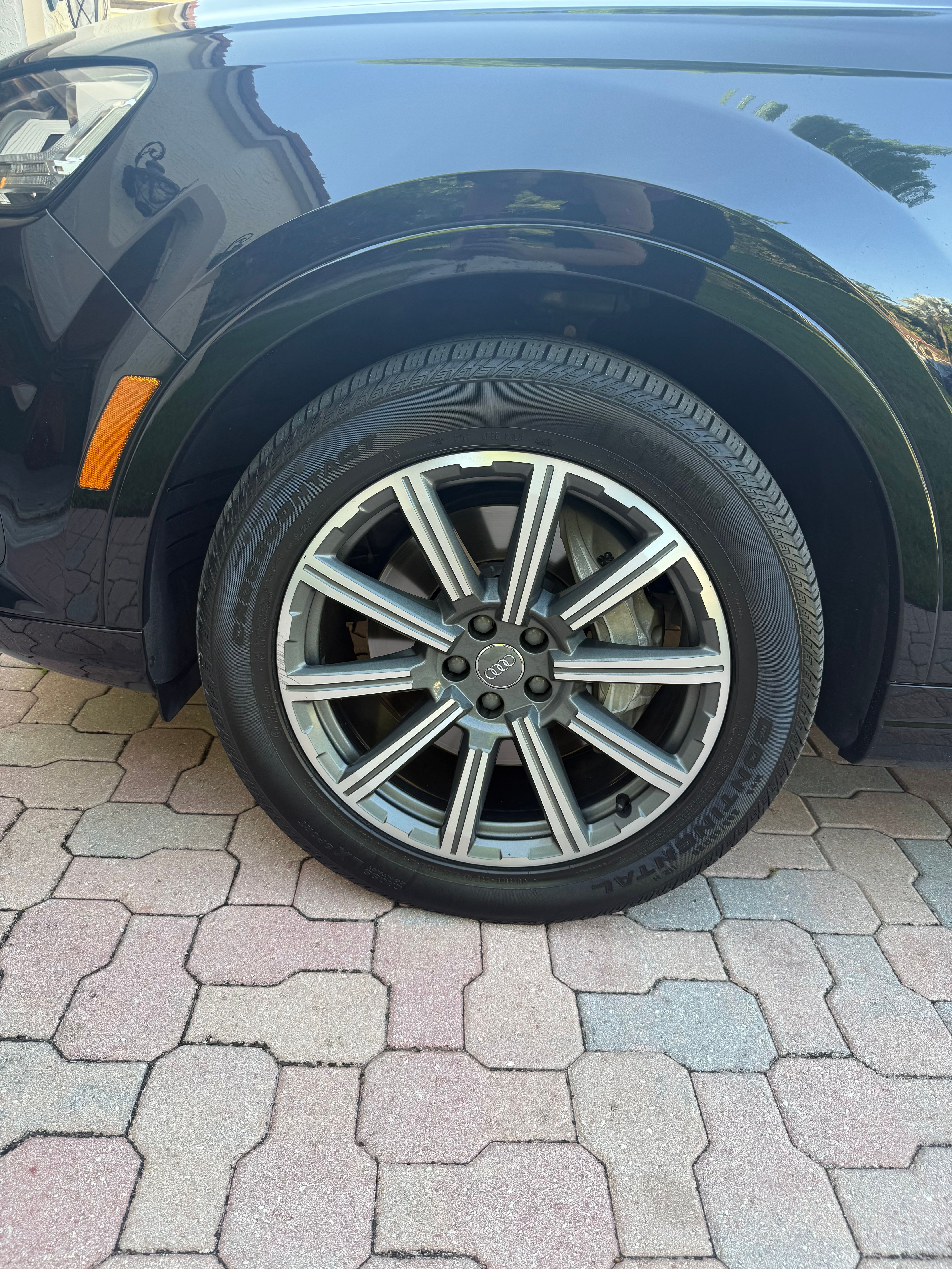Used 2019 Audi Q7 3.0T Premium Plus w/ Premium Plus Package AWD/4WD image 6