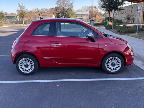 Used 2013 FIAT 500 Lounge w/ Luxury Leather Pkg image 6