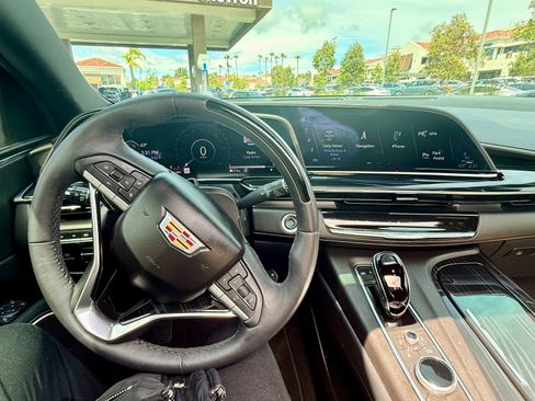 Used 2024 Cadillac Escalade Sport w/ LPO, ONYX Package AWD/4WD image 13