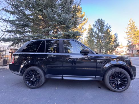 Used 2012 Land Rover Range Rover Sport HSE image 10