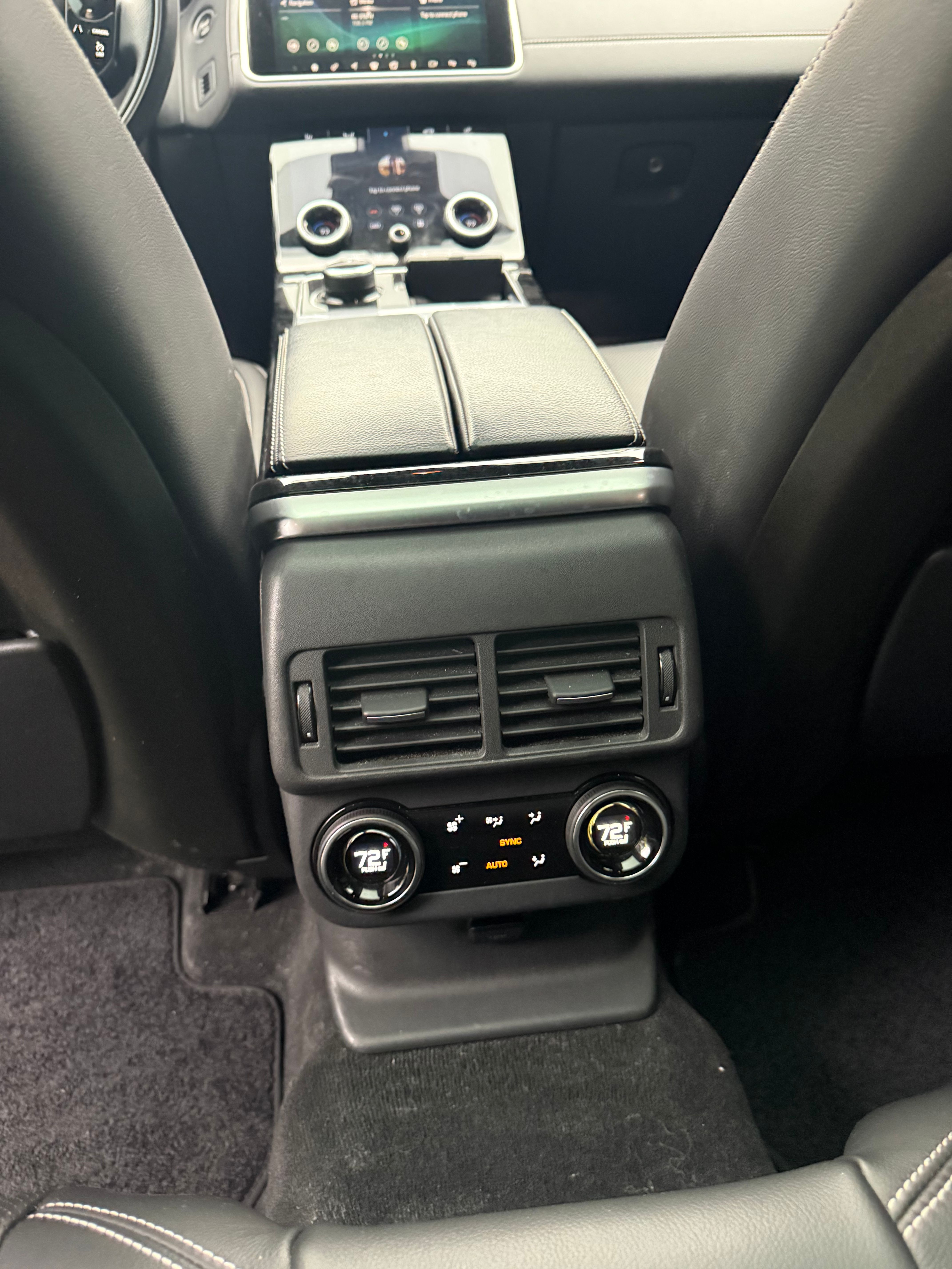 Used 2019 Land Rover Range Rover Velar R-Dynamic SE AWD/4WD image 16
