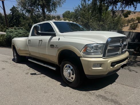 Used 2017 RAM 3500 Laramie Longhorn AWD/4WD image 2