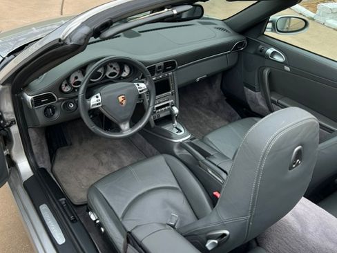 Used 2006 Porsche 911 Carrera S RWD image 9