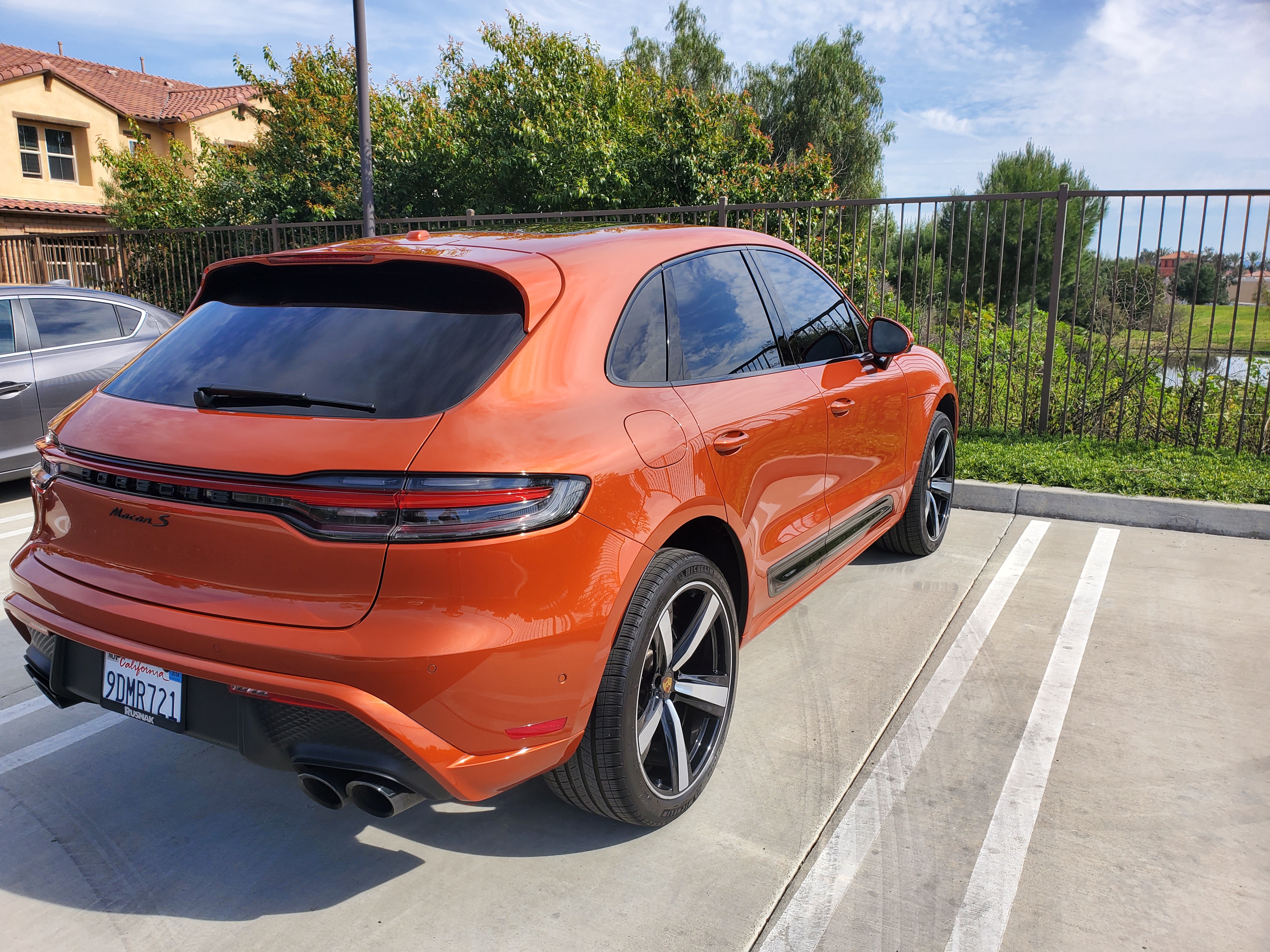 Used 2022 Porsche Macan S AWD/4WD image 4
