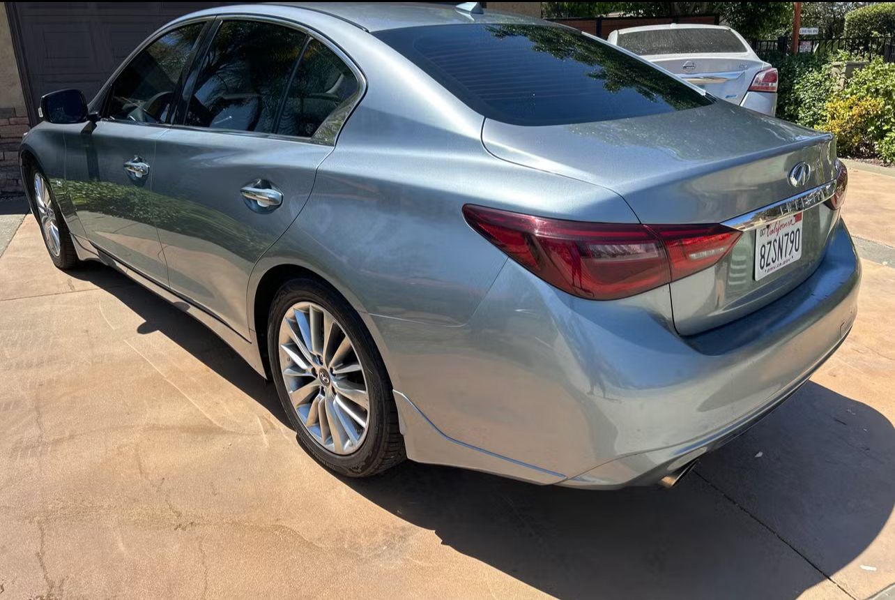 Used 2018 INFINITI Q50 Luxe w/ Cargo Package (L95) RWD image 4