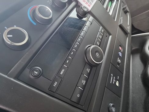 Used 2020 Chevrolet Express 3500 w/ Power Convenience Package RWD image 8