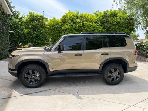 Used 2025 Lexus GX 550 image 14