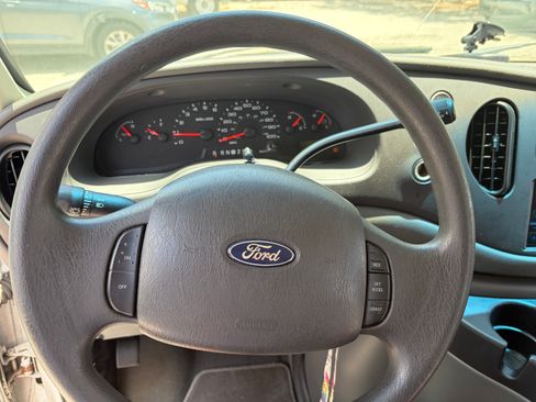 Used 2008 Ford E-350 and Econoline 350 XLT RWD image 1