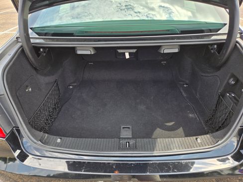 Used 2011 Mercedes-Benz E 350 BlueTEC Sedan image 17
