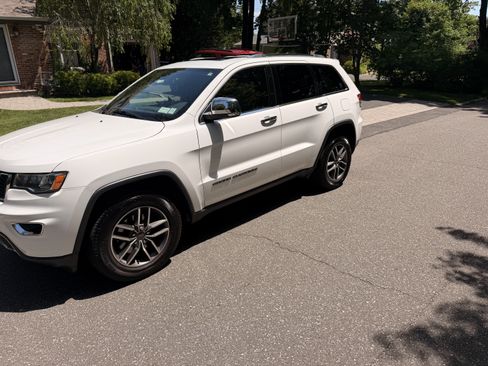 Used 2020 Jeep Grand Cherokee Limited AWD/4WD image 1