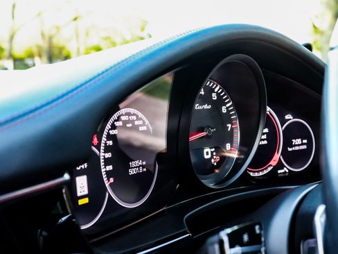 Used 2017 Porsche Panamera Turbo image 16