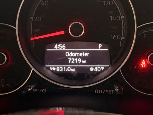 Used 2017 Volkswagen Beetle #PinkBeetle image 5