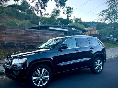 Used 2012 Jeep Grand Cherokee Laredo