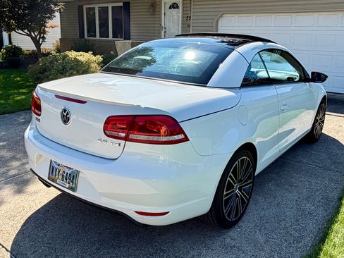Used 2014 Volkswagen Eos FWD image 5