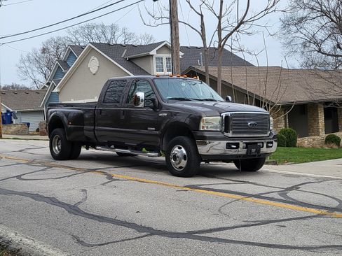 Used 2007 Ford F350 Lariat image 6