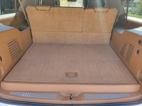 Used 2016 Cadillac Escalade ESV Platinum image 20