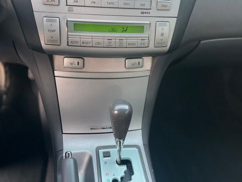 Used 2006 Toyota Solara SLE image 16