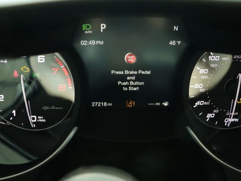 Used 2018 Alfa Romeo Giulia Quadrifoglio w/ Driver Assist Dynamic Package image 13