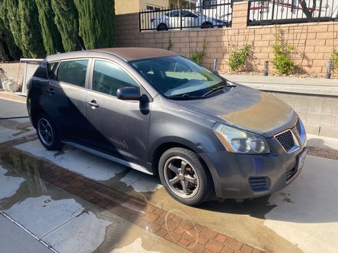 Used 2009 Pontiac Vibe w/ Preferred Package image 4