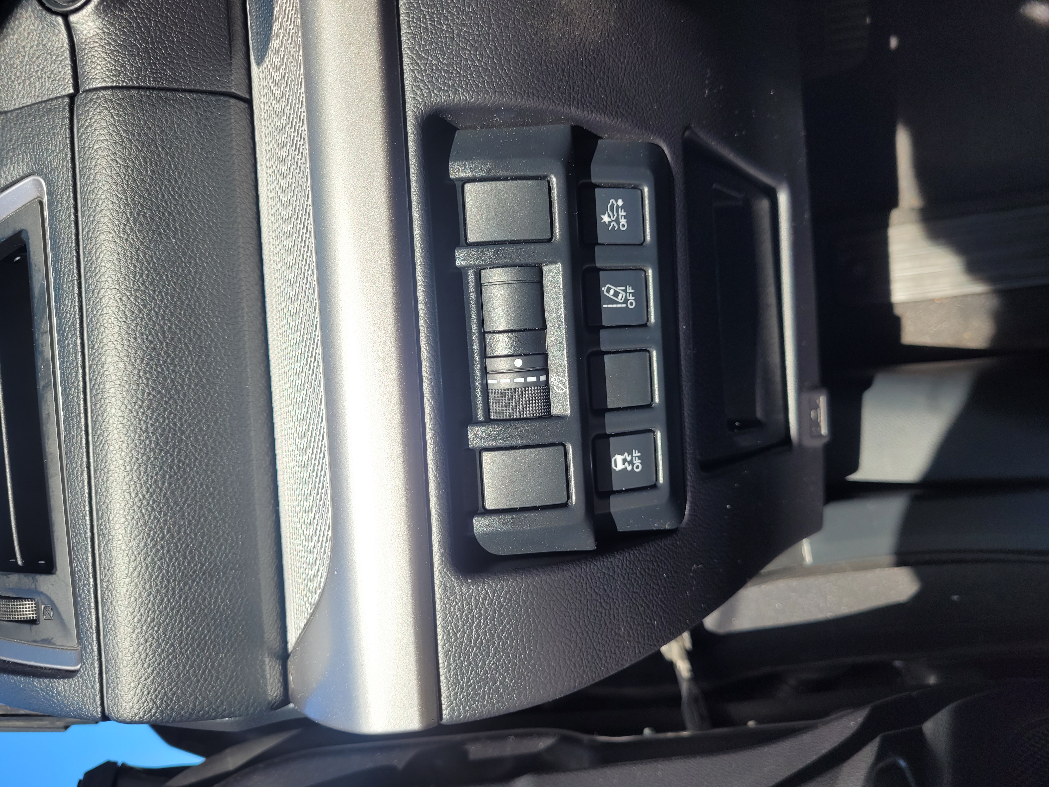 Used 2019 Subaru Outback 2.5i AWD/4WD image 12